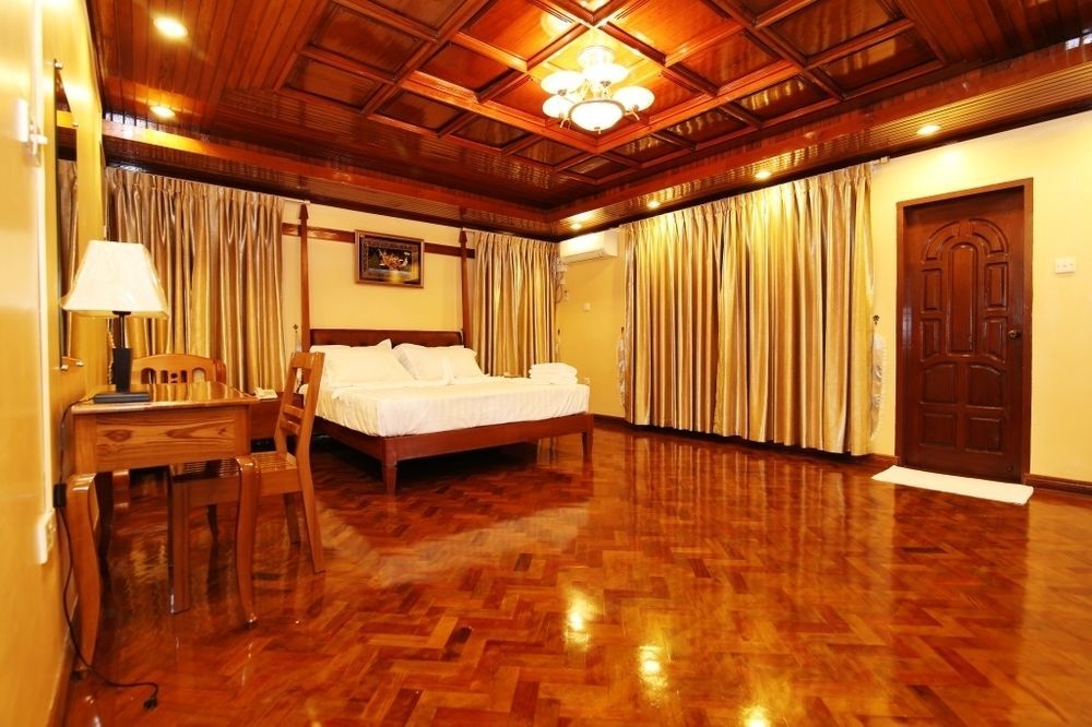 Hotel Hundred Moon Yangon Exterior foto